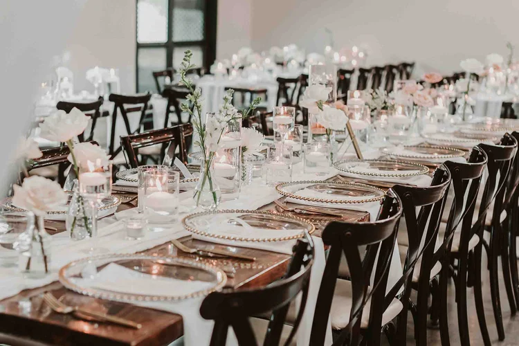 A full reception at Sunset Oaks